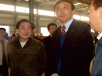 原湖南省副省長徐明華視察生產(chǎn)車間，彭琪董事長現(xiàn)場陪同